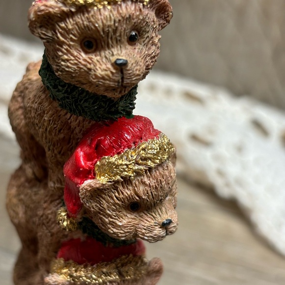 Santa Statue Sitting with 3 Bears on Top Christmas Holiday Decoration - Picture 5 of 12